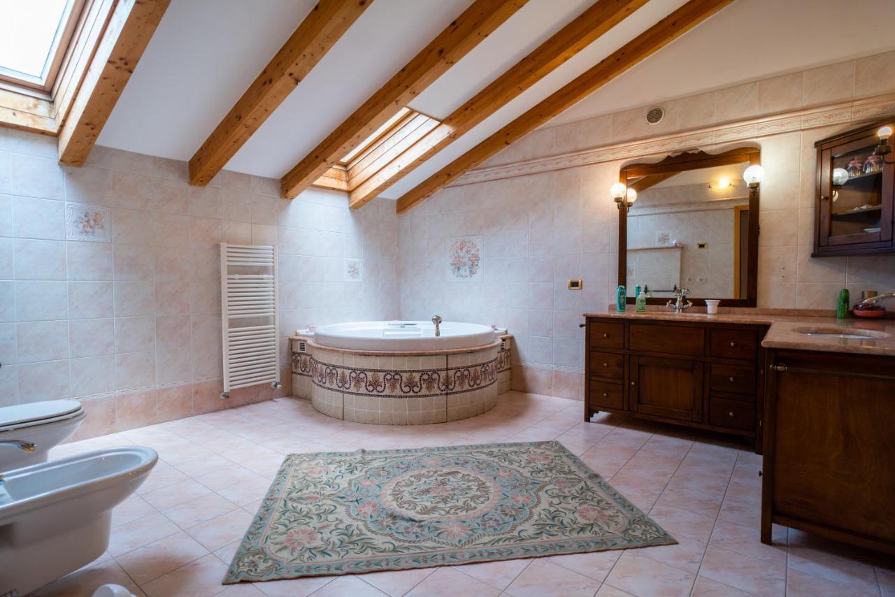 La Casa Di แตร์ลาโก ภายนอก รูปภาพ